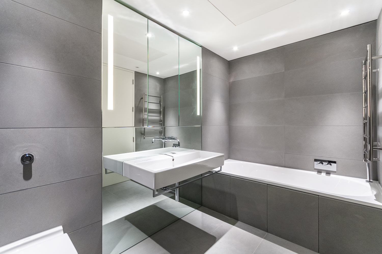Bathroom Tile Ideas For Small Bathrooms, Small Bathroom Big Tiles